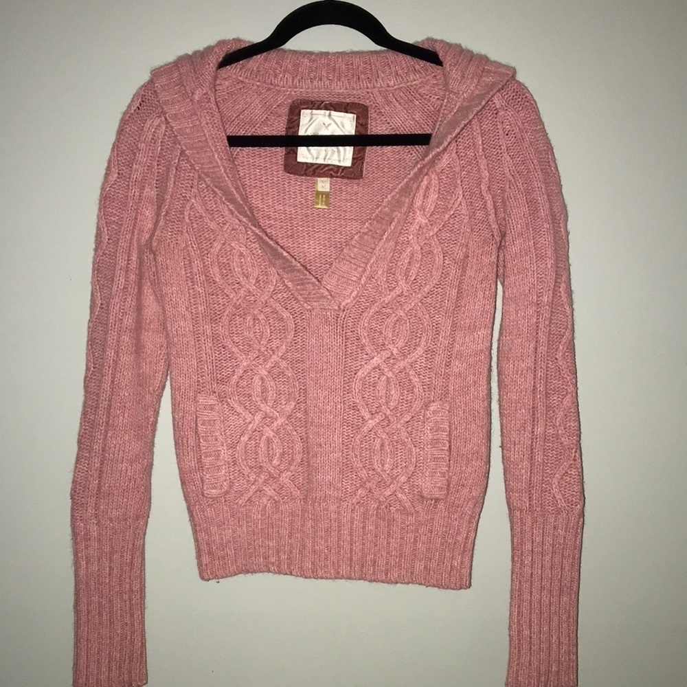 American Eagle 🦅 Outfitters Cable Knit Sweater Size Medium